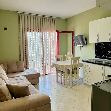 Twins Apartment *